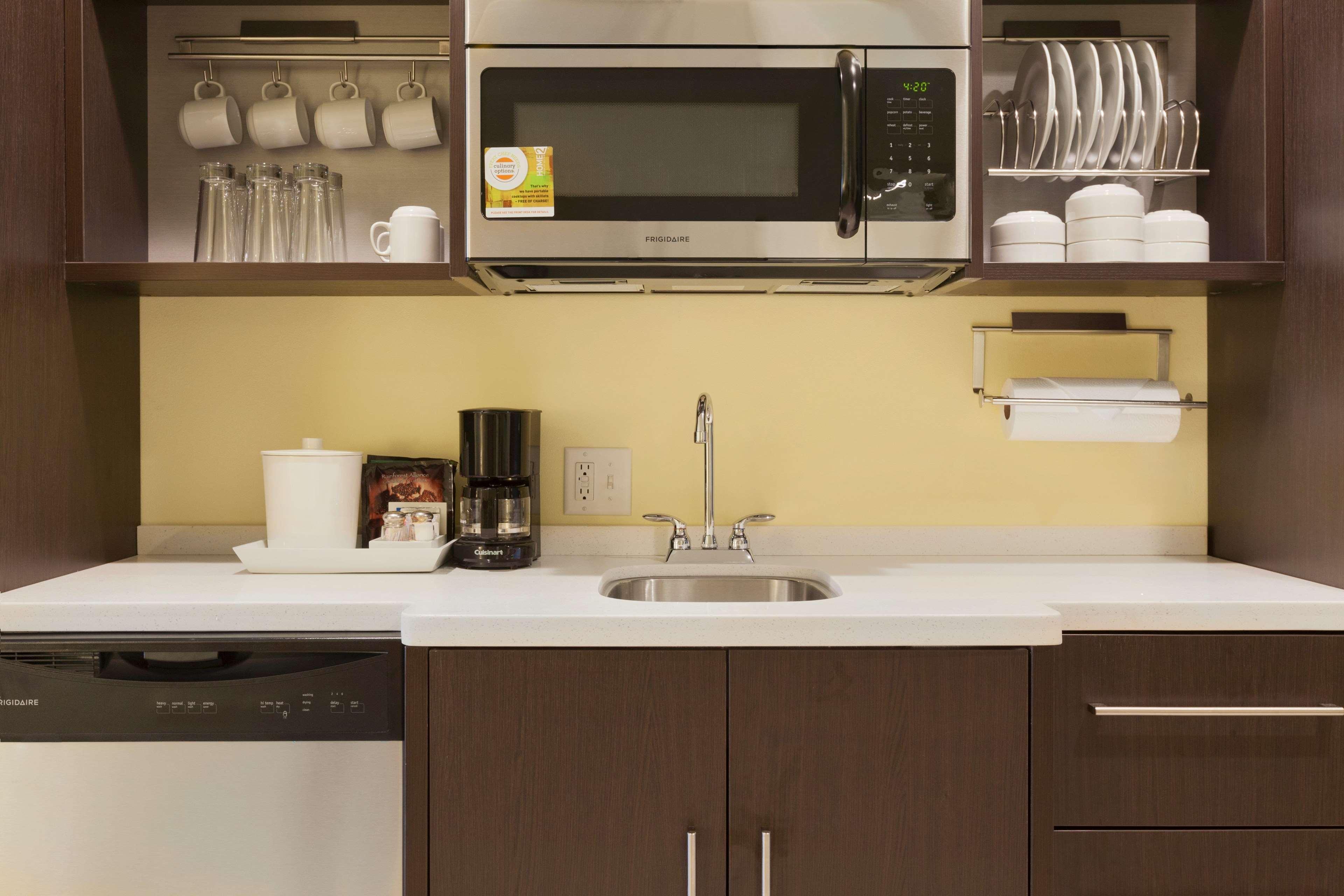 Home2 Suites By Hilton Oklahoma City South Екстериор снимка